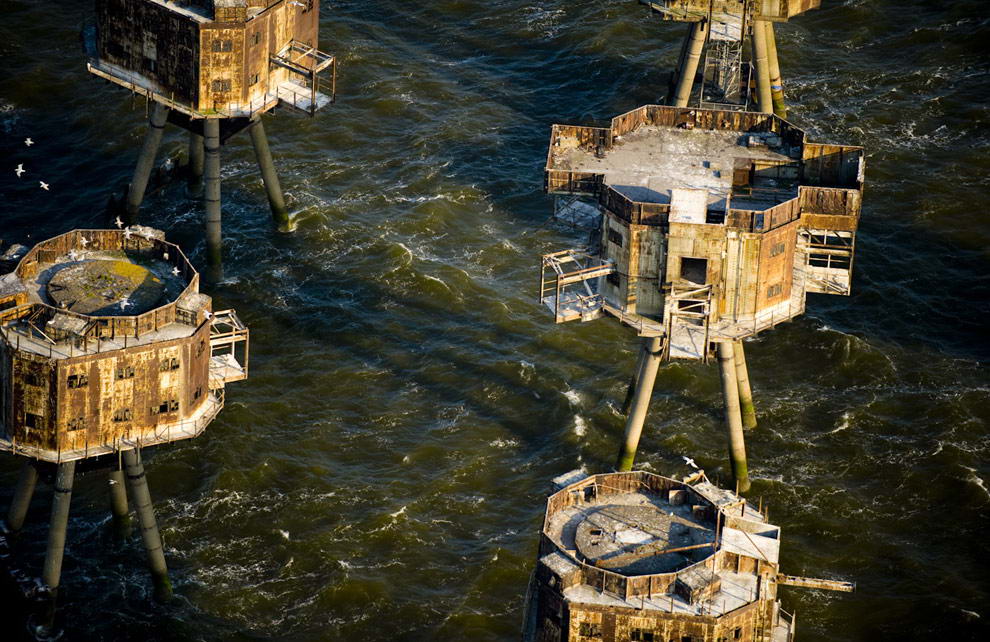 Форты Манселла. Фортификационные сооружения, построенные в устье рек Темза и Мерси во время Второй мировой войны.
