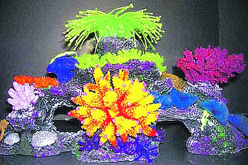 Яркие латексные декорации помогут создать полную иллюзию подводного мира кораллового рифа.