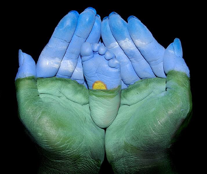 Американский художник Грег Трейси создает уникальные изображения на телах людей