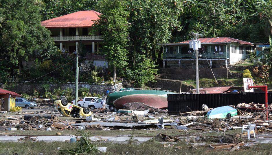 Число жертв стихии, по последним официальным данным, достигло 148 человек. На снимке – разрушения на побережье в Паго-Паго, на Американском Самоа.