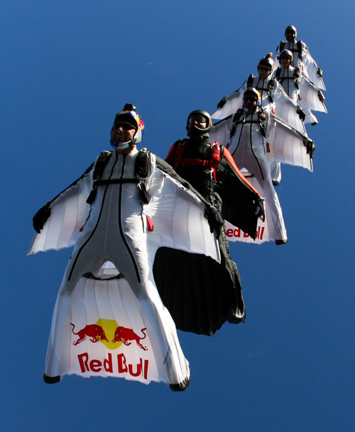 Вингсьют (wingsuit) — ''белка-летяга''