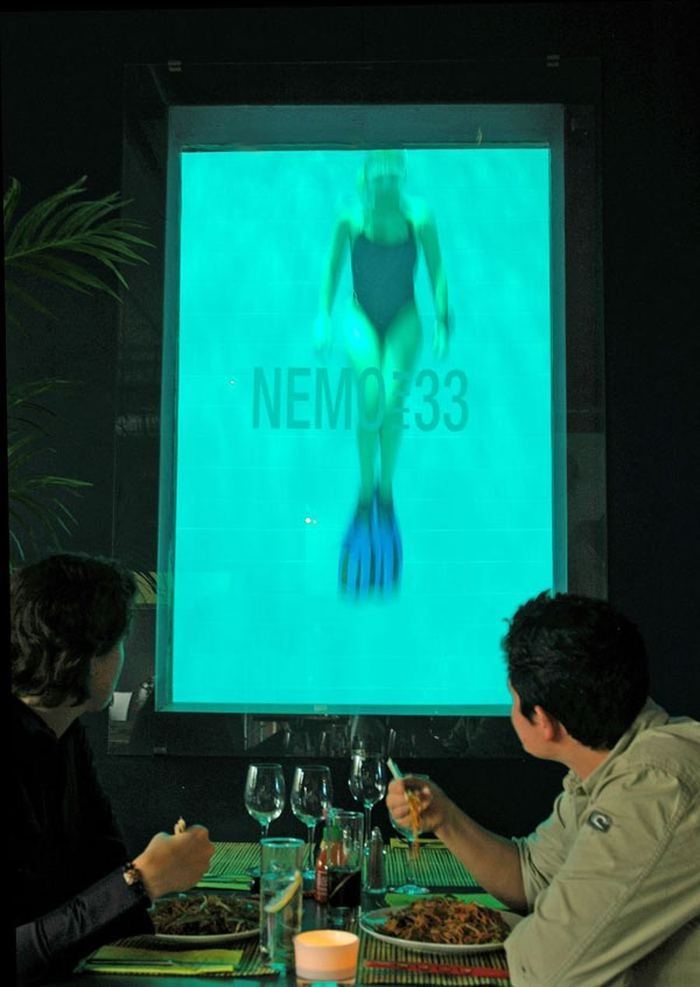 Немо 33 (Nemo 33) - самый глубокий в мире плавательный бассейн