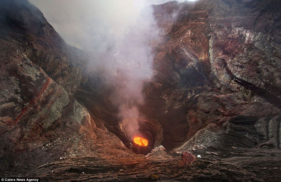 Экстремальный спуск в жерло действующего вулкана