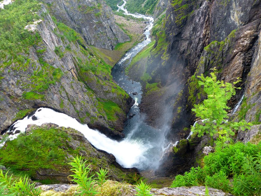 Хардангер-фьорд — самый длинный фьорд в Норвегии