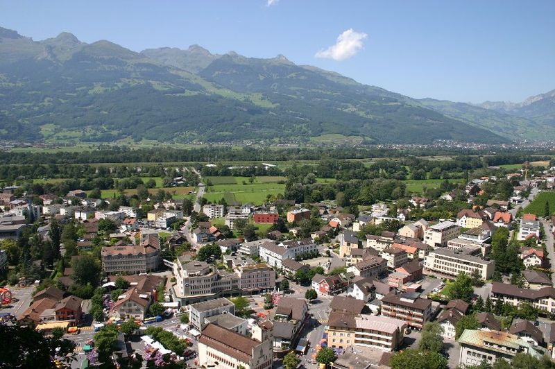 Вадуц - столица княжества Лихтенштейн. Фото