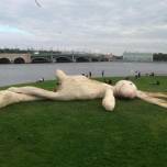 Арт-Инсталляция гигантского зайца в санкт-петербурге