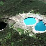 Вулкан келимуту и его цветные озера-кратеры