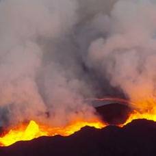 Беспилотник заснял извержение вулкана бардарбунга на сгоревшую видеокамеру