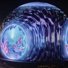 Крупнейшее в мире сферическое здание дебютировало зрелищным световым шоу