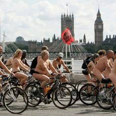 Велопробег голых велосипедистов (london naked bike ride)