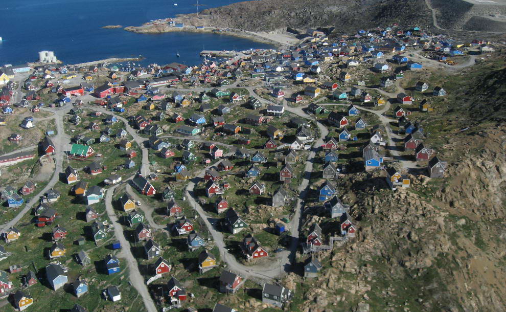 Упернавик, Гренландия. Снимок сделан с вертолета 11 июля 2007 года. (Kim Hansen / CC BY-SA)
