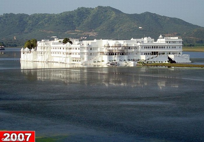 Гостиница Lake Palace расположенная в Индии