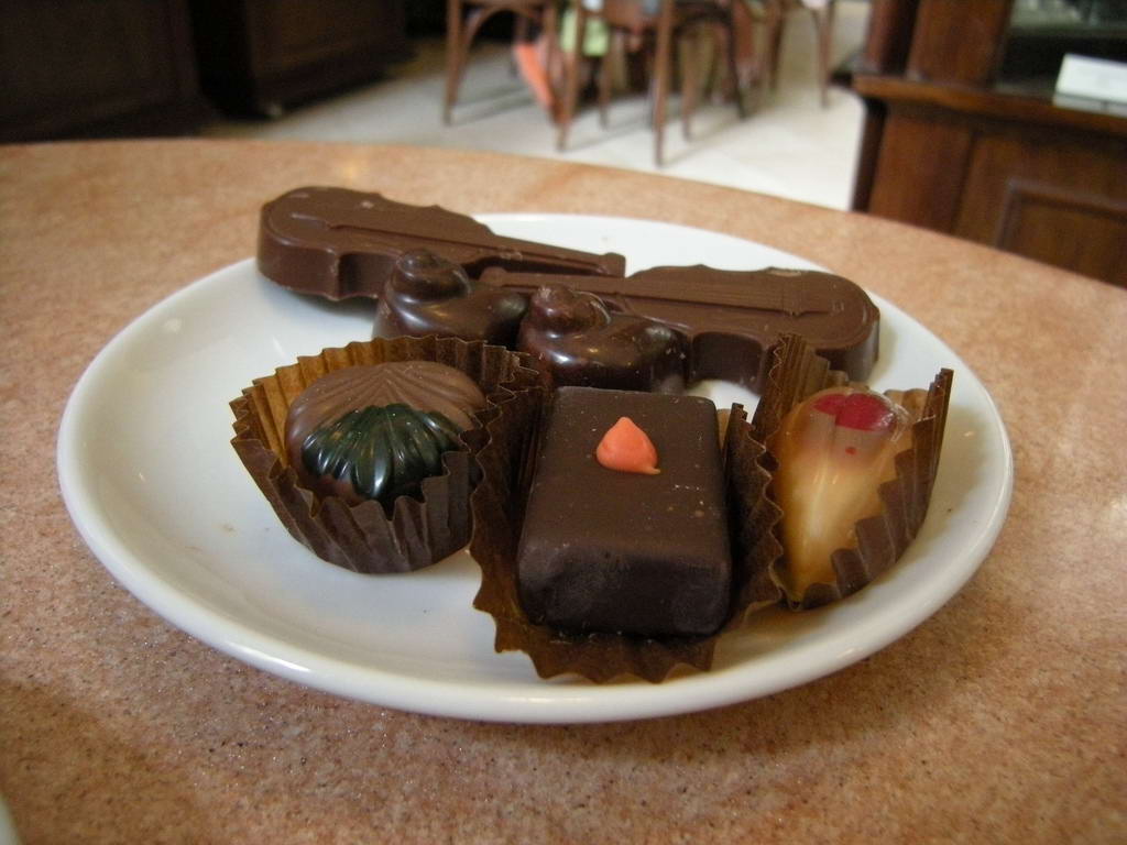 Тяга к сладкому, а особенно к шоколаду, наиболее часто встречается у людей, занятых умственным трудом.