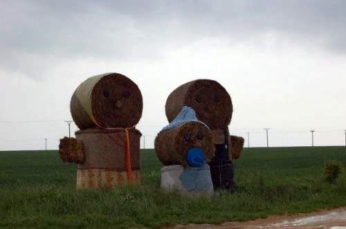 Скульптуры из сена английских фермеров