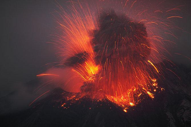 Извержение вулкана в фотографиях Martin Rietze