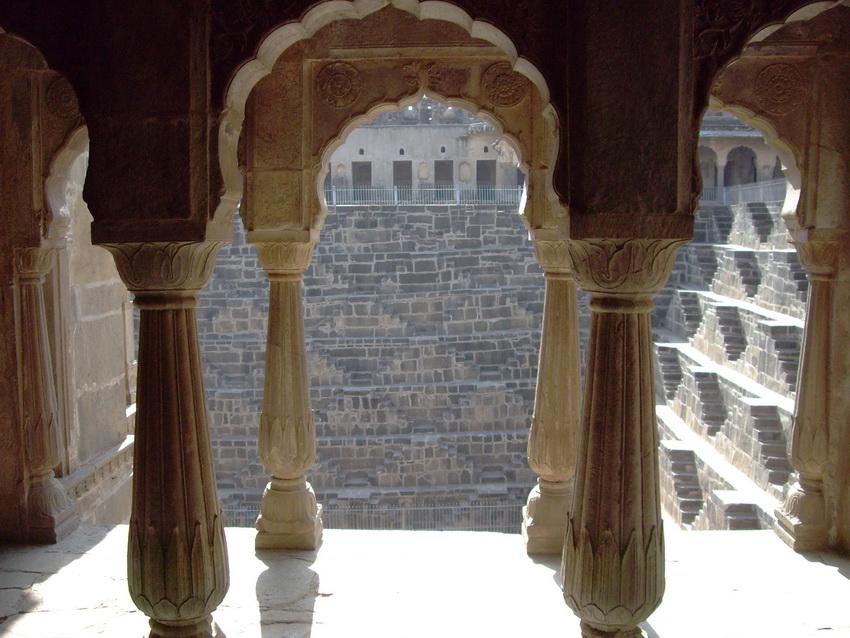 Чудо восточной архитектуры - колодец Чанд Баори (Chand Baori)