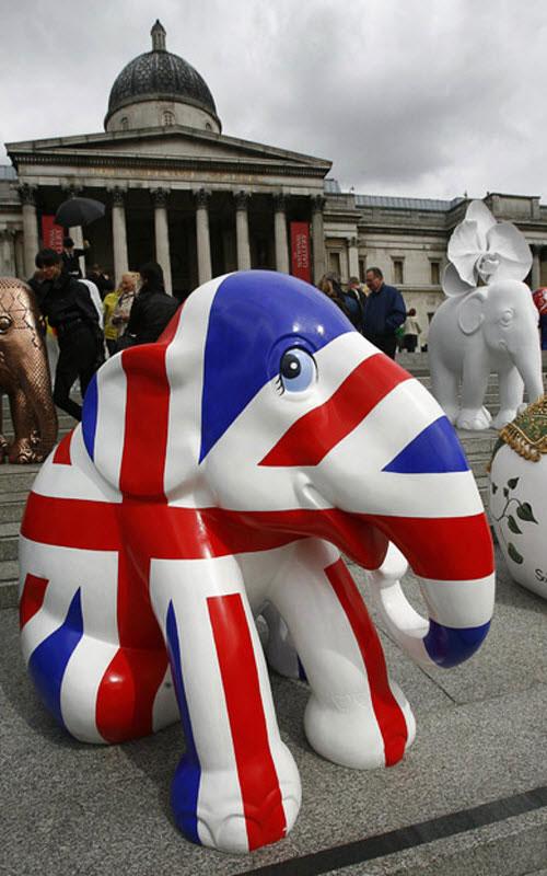 Марш слонов в Лондоне