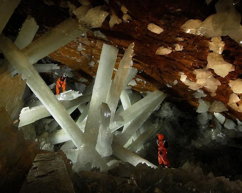 Пещера гигантских кристаллов (Cueva de los Cristales)