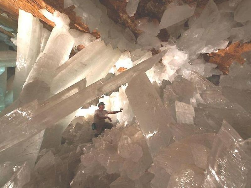 Пещера гигантских кристаллов (Cueva de los Cristales)
