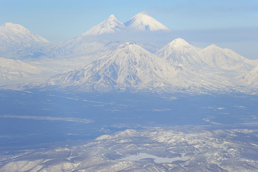 Ключевская сопка (более 4700 м), самый высокий вулкан Евразии.
