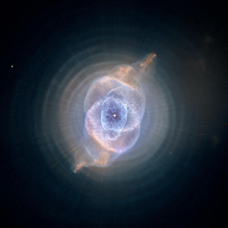 Дальний космос, снятый телескопом Хаббл