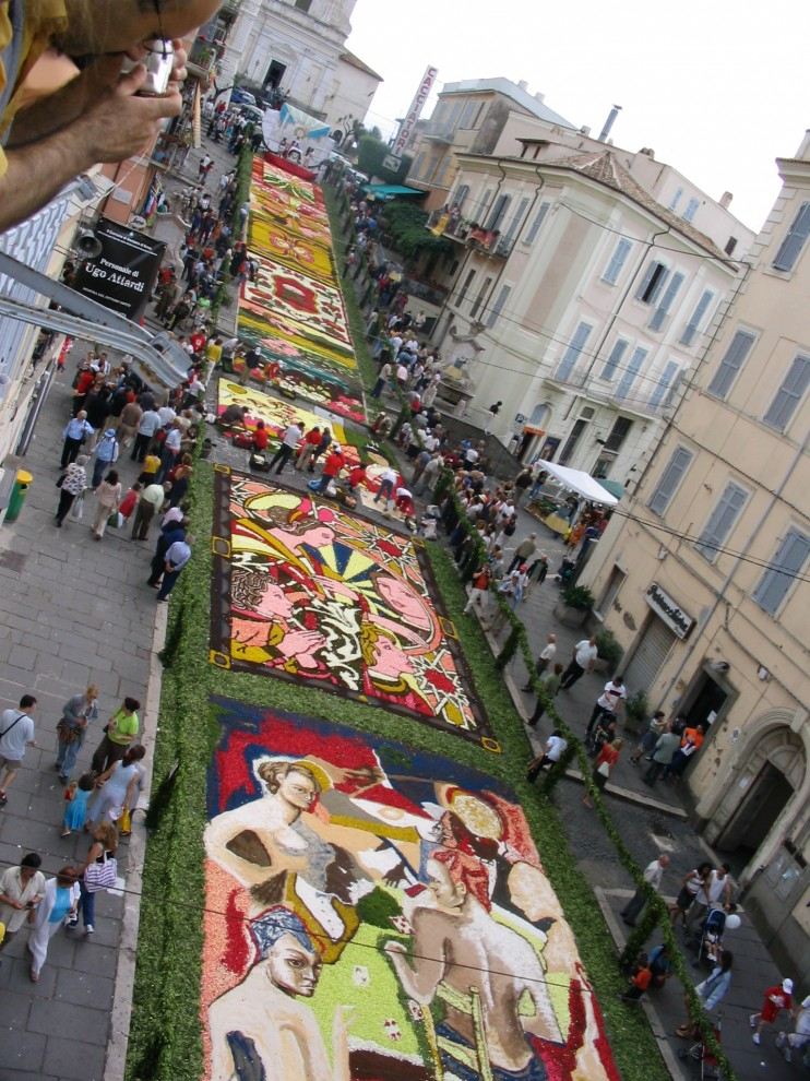 Генсано Инфиората – фестиваль цветов в Италии