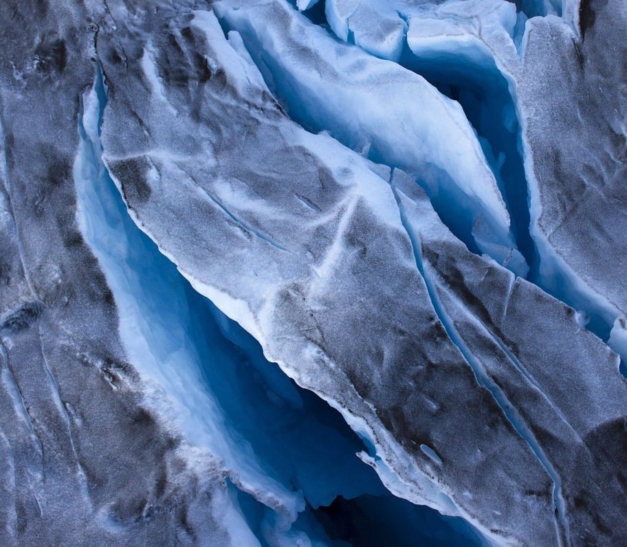 Трещины на леднике Kangerdlugssuaq