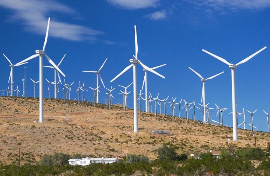 Огромные ветряки для производства электроэнергии
