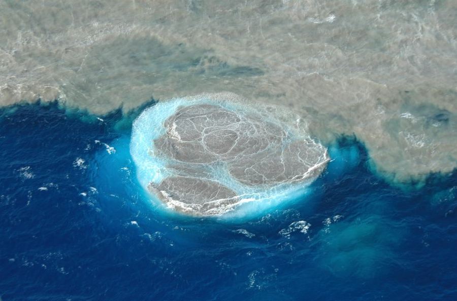 Подводное извержение вулкана на Канарский островах