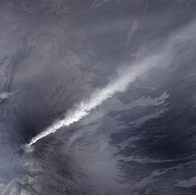 Земные вулканы, сфотографированные из космоса