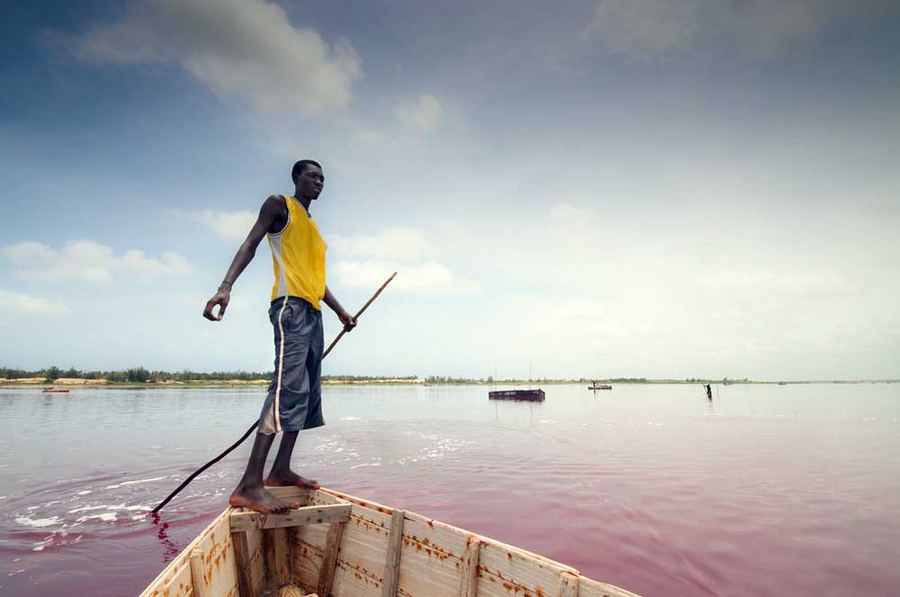 Необычное озеро Ретба в Сенегале