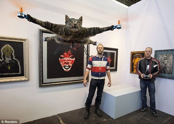 Голландец создал необычный арт-проект в память о погибшей кошке