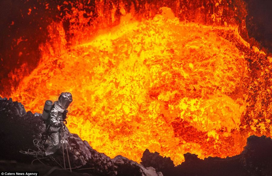 Экстремальный спуск в жерло действующего вулкана