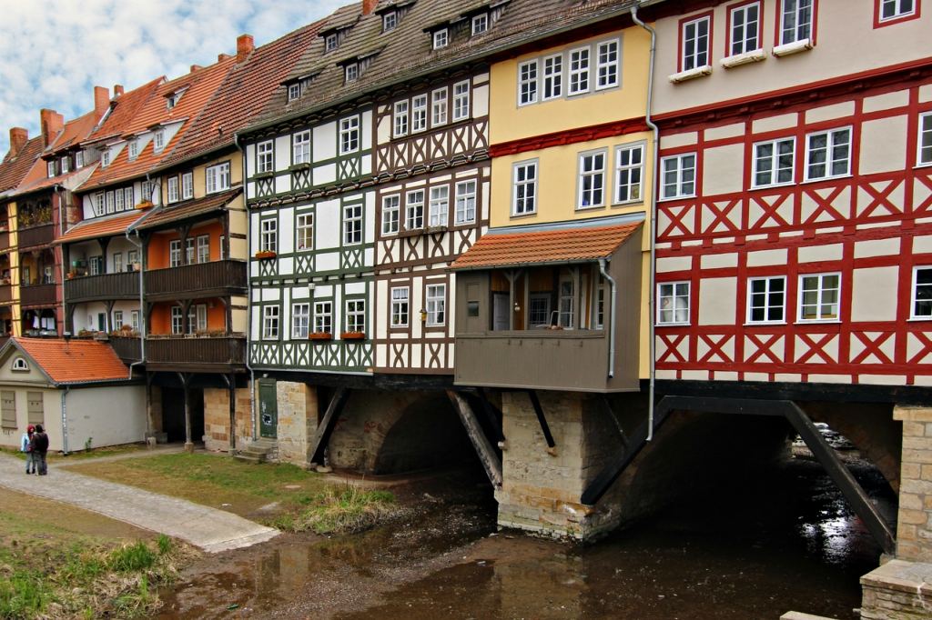 Самые известные жилые мосты