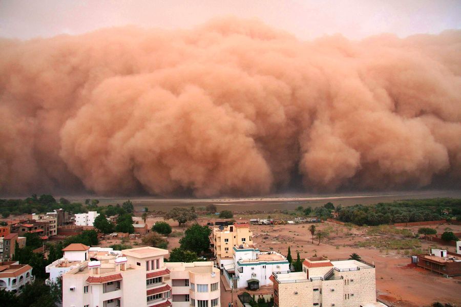 Впечатляющие песчаные бури