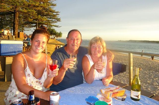 Пол Маршаллси отдыхал в Австралии с женой и дочерью (фото: Channel 9 News)
