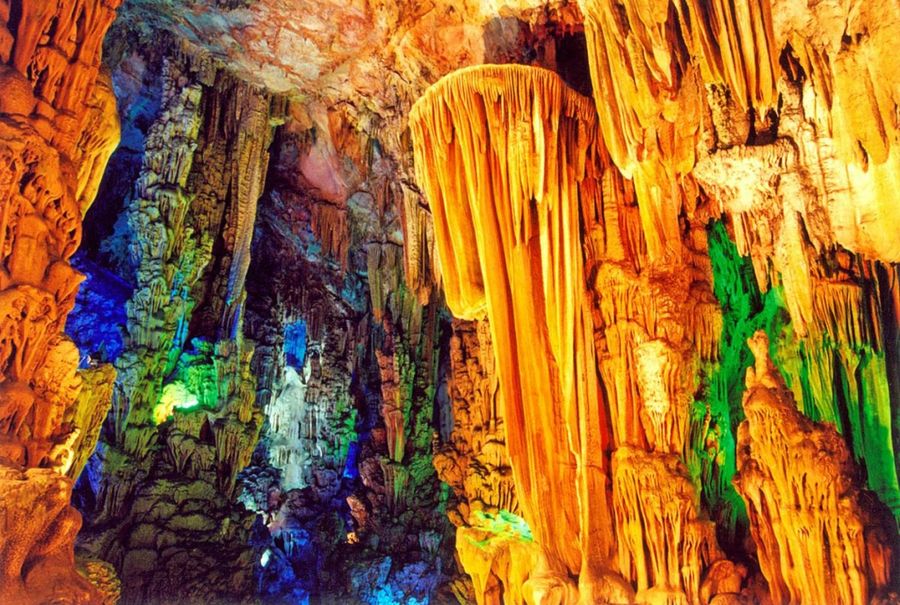 Пещера тростниковой флейты (Reed Flute Cave)