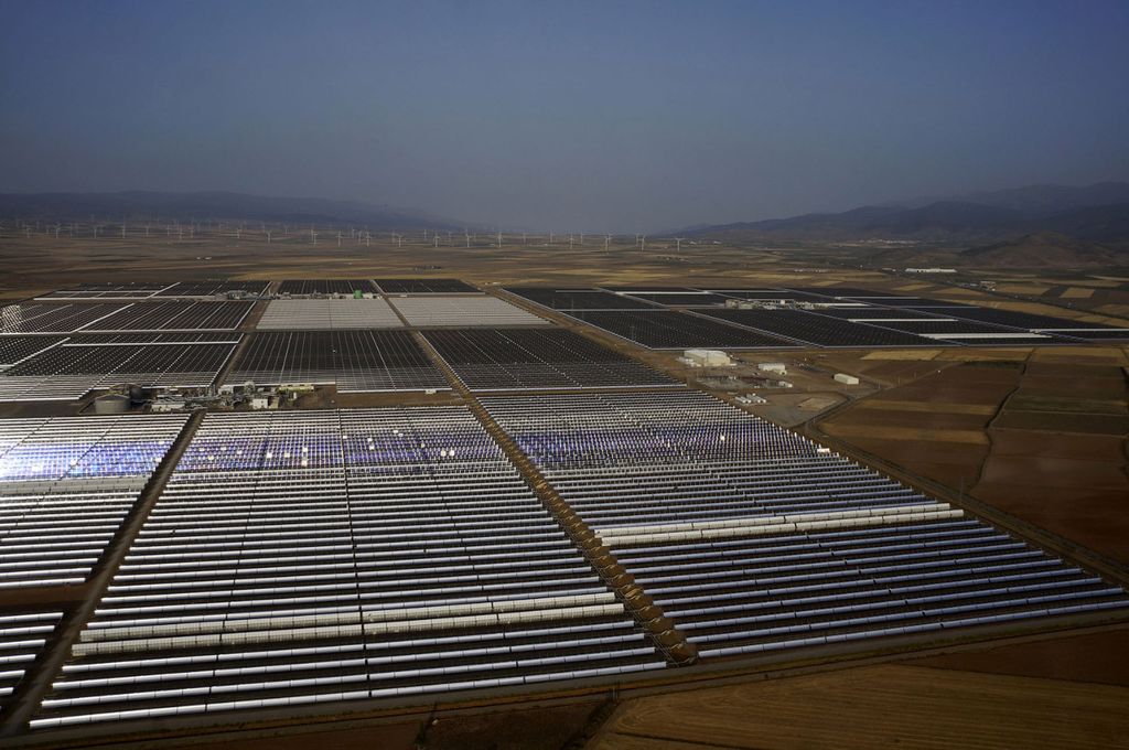 Солнечная электростанция Андасол в южной Испании