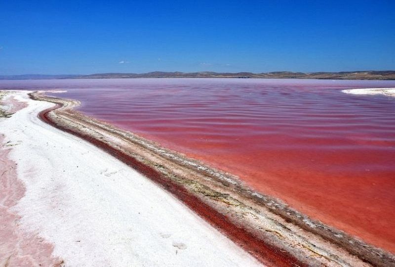 Соленое озеро Туз в Турции