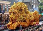 В голландии прошел очередной парад гигантских цветочных скульптур