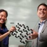 Ученые создали стекло толщиной всего в одну молекулу