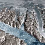 Разрушение ледника в гренландии сняли на видео
