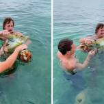 Как двое мужчин освободили морскую черепаху из рыболовной сети
