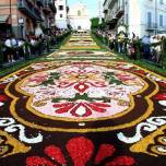 Infiorata - цветочный фестиваль в италии