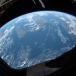 Земля в иллюминаторе от астронавта паоло несполи