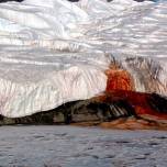 Кровавый водопад в антарктиде