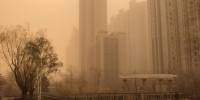 Пекин накрыла мощнейшая песчаная буря