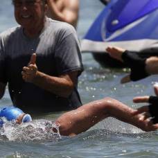 Американская пловчиха установила мировой рекорд, переплыв флоридский пролив