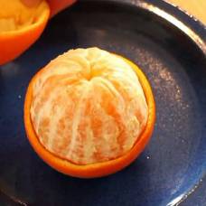 Как быстро очистить апельсин от кожуры