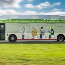 На британских дорогах появился экологичный фекальный автобус